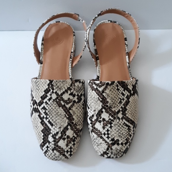 URBAN OUTFITTERS NWOT SNAKE SKIN SLINGBACK - Picture 3 of 8